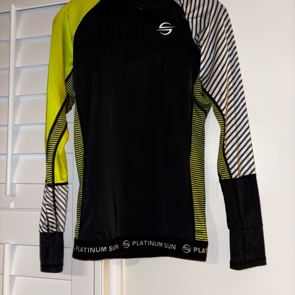 Women's Black and Yellow Top - Picture 1 of 4